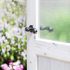 PU151、国産のヒノキ材を使った木製ドア