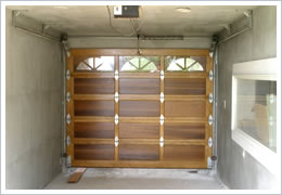 木製ガレージドアの内観写真