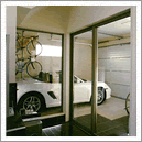 スチール製ガレージドアのホワイト系塗装