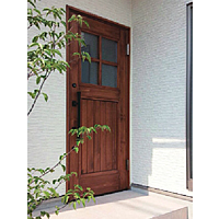 格子窓のユダ木工玄関ドア