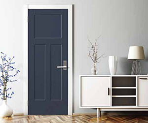 スムースタイプの木製ドア、ネイビー塗装