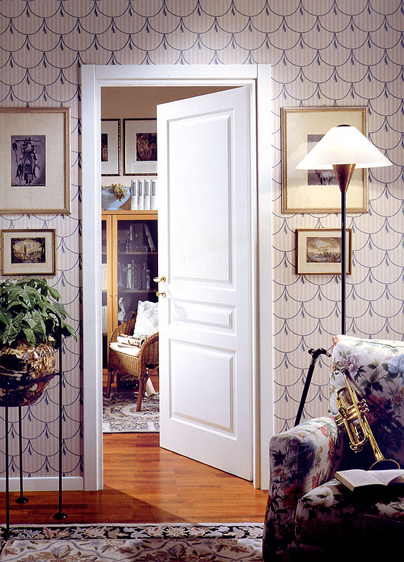 イタリア ネオ・クラッシック デザイン 木製ホワイト塗装室内ドア